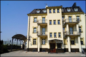 Отель Hotel Zaodrze  Ополе